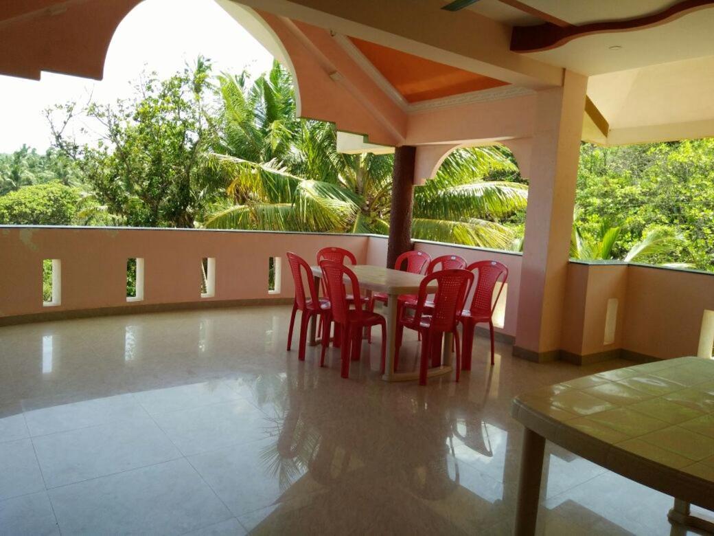 Saguntara Beach Homestay Vengurla Luaran gambar