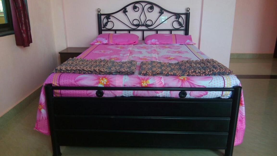 Saguntara Beach Homestay Vengurla Luaran gambar